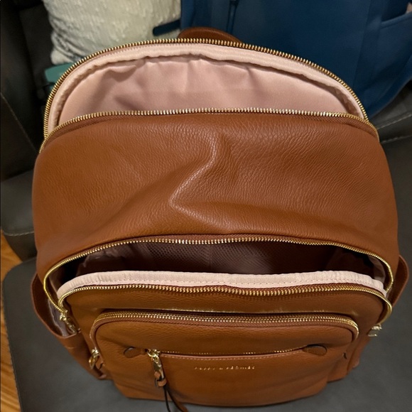 Poppy & Peonies Tan Leather Backpack - Picture 3 of 5